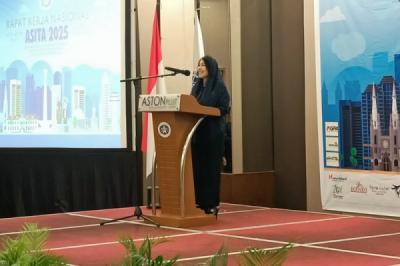 gelar-rakernas-asita-bahas-strategi-pariwisata-hadapi-geopolitik-global-dan-harga-tiket-yang-masih-tinggi