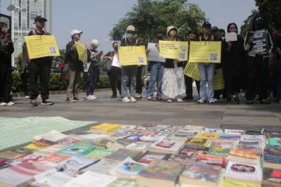 aksi-koalisi-sipil-sejarah-tak-boleh-dimanipulasi-demi-pahlawan-palsu