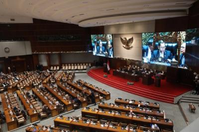rapat-paripurna-dpr-ke-21-bahas-pertanggungjawaban-apbn-2024-dan-kem-ppkf-rapbn-2026