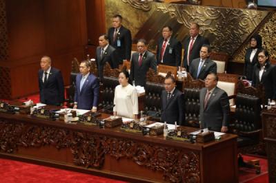 rapat-paripurna-dpr-ri-tetapkan-ricky-gozali-sebagai-deputi-gubernur-bi-20252030