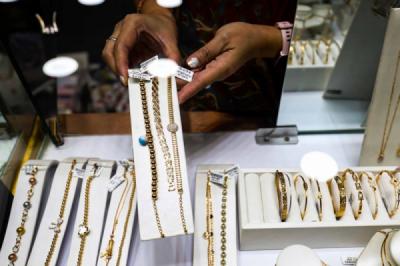 Harga Emas Perhiasan Naik Tipis