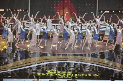 38 Finalis Buka Pergelaran Final Miss Indonesia 2025 dengan Meriah