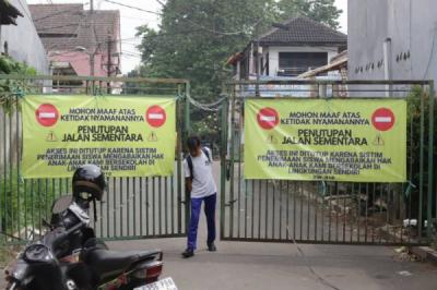 protes-spmb-warga-tutup-akses-ke-sman-3-dan-sman-6-tangsel
