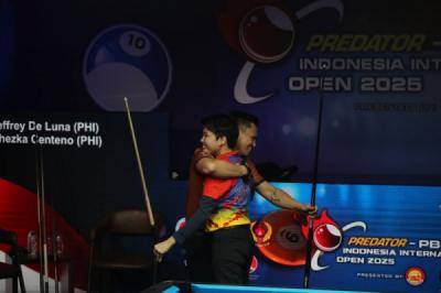 hasil-final-mixed-double-open-predator-pbc-iio-2025-duet-filipina-jeff-de-lunachezka-centeno-kunci-gelar-juara