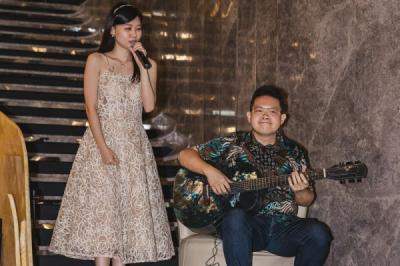 Perpaduan Marmer, Tari, dan Fashion yang Memikat
