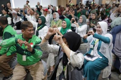 Hari Bahasa Isyarat Internasional: Teman Setara Bangun Budaya Komunikasi Setara