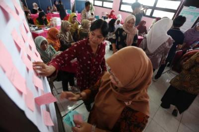 tingkatkan-literasi-keuangan-guru-didorong-jadi-teladan-finansial-di-sekolah
