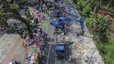 Penertiban Pasar Barito Dimulai, Pedagang Direlokasi ke Lenteng Agung