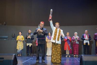 mewakili-indonesia-bca-raih-penghargaan-global-top-ranking-performers-awards-2025