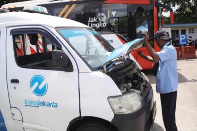 pembenahan-supir-angkot-jaklingko-untuk-tingkatkan-keselamatan-dan-layanan