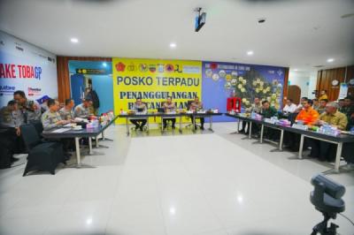 kapolri-pimpin-rakor-penanganan-bencana-bersama-forkopimda-sumut