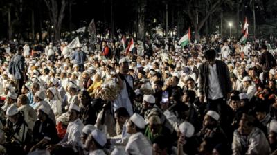 ribuan-peserta-hadiri-reuni-akbar-212-di-monas