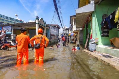 banjir-rob-landa-pesisir-jakarta-utara