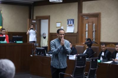 sidang-perdana-dakwaan-kasus-chromebook-nadiem-makarim-hadir-di-pengadilan