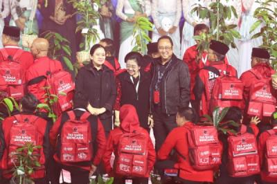 rakernas-i-pdi-perjuangan-ditutup-dengan-aksi-simbolis-kesiapsiagaan-bencana