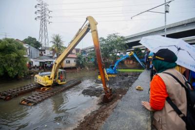 kerja-bakti-serentak-digelar-di-44-kecamatan-dki-jakarta
