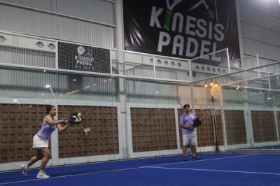 duel-kakak-beradik-di-lapangan-padel-juicy-padel-tantang-venom-fighter