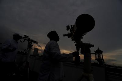 hilal-tak-terlihat-pemantauan-awal-ramadan-di-masjid-basmol