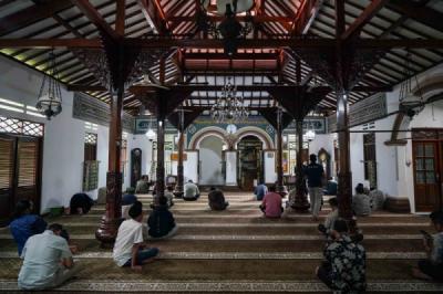 Sentuhan Betawi, Tionghoa, dan Hindu di Masjid Hidayatullah