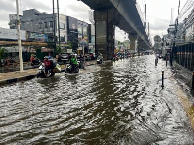 jalan-fatmawati-tergenang-usai-hujan