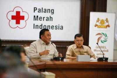 jusuf-kalla-apresiasi-bantuan-gobel-group-bagi-korban-bencana-di-sumatra