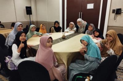 qnet-berbagi-di-ramadan-100-anak-dari-tiga-yayasan-diajak-buka-bersama