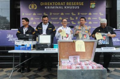 polisi-bongkar-peredaran-uang-palsu-senilai-rp620-juta