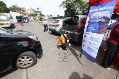 tekan-polusi-transportasi-uji-emisi-gratis-rutin-digelar-di-jakarta