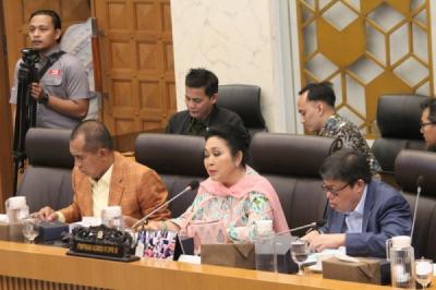 komisi-iv-dpr-gelar-raker-dengan-menhut-bahas-isu-pemanfaatan-hutan