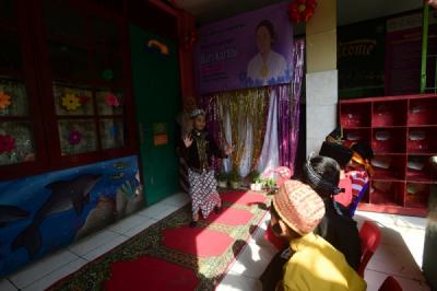 Peringati Hari Kartini, Siswa TK Hidayatusshibyan Tampil dalam Busana Tradisional
