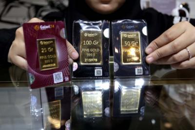 Harga Emas Antam Turun Rp25.000, Kini Rp2,805 Juta per Gram