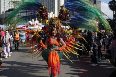 bundaran-hi-dipenuhi-seni-parade-inspirasi-diri-tampil-di-hbkb-jakarta