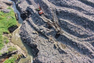 parah-sampah-tpa-cipayung-depok-cemari-kali-pesanggarahan