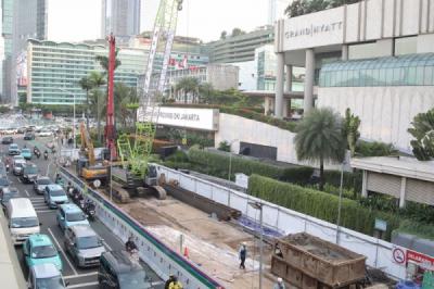 proyek-mrt-bundaran-hi-ubah-arus-lalu-lintas-dan-jalur-pedestrian
