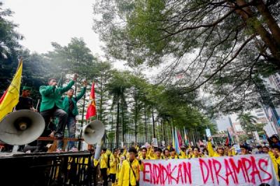 mahasiswa-demo-hardiknas-soroti-akses-dan-biaya-pendidikan