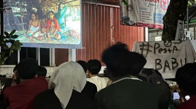 begini-suasana-nobar-film-pesta-babi-di-ciputat