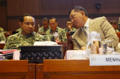 komisi-i-dpr-bahas-geopolitik-global-dengan-menhan