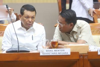 komisi-iii-dpr-dan-pemerintah-bentuk-panja-bahas-ruu-polri