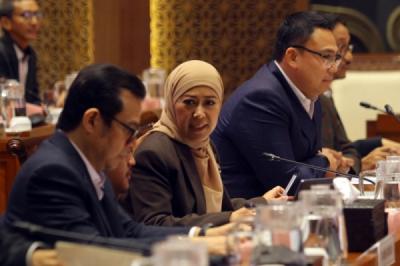 komisi-i-dpr-bahas-rka-dan-rkp-kemkomdigi-tahun-2027