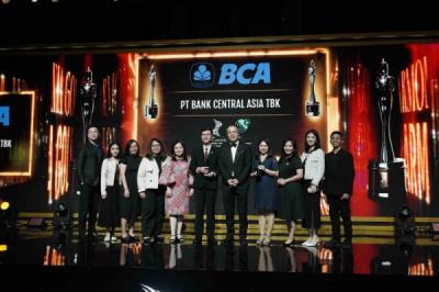 Konsistensi Lingkungan Kerja, BCA Sabet Tiga Penghargaan SDM