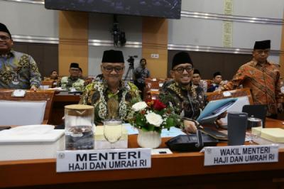 Komisi VIII DPR dan Menteri Haji Bahas Pembiayaan Layanan Haji 2027
