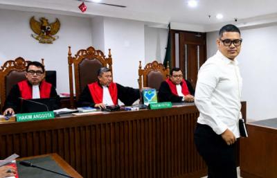 Majelis Hakim Tunda Sidang Pokok Perkara Bangun Paulus Tudungta