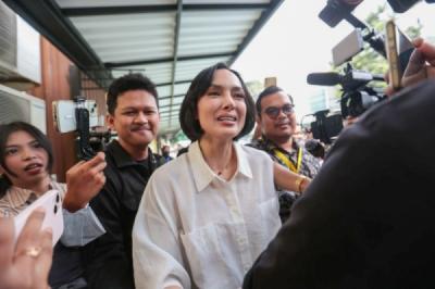 Begini Penampilan Sara Wijayanto saat Hadiri Sidang Perdana Cerai