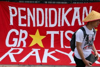 aksi-mahasiswa-lmnd-serukan-pendidikan-gratis