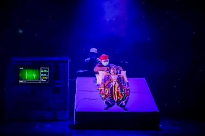 Teater Koma Pentaskan Kebohongan di Atas Atap dan Srikandi