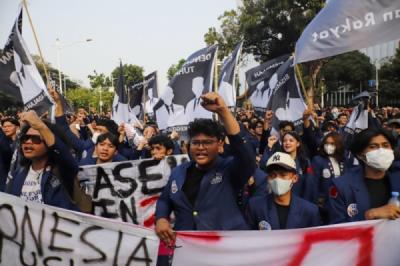 Mahasiswa Trisakti Gelar Aksi Tritura di Patung Kuda