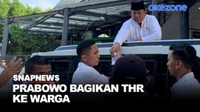 momen-prabowo-bagi-bagi-thr-ke-warga-usai-salat-iduladha-di-masjid-istiqlal