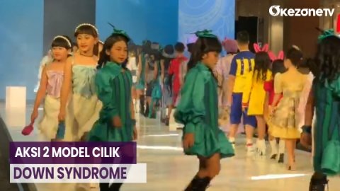 Aksi Catwalk 2 Model Cilik Down Syndrome Disambut Meriah Penonton Jogja Fashion Trend 2023 