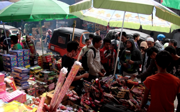 Hasil gambar untuk petasan, okezone