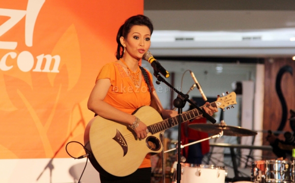 Walau Rugi, Ratna Listy Bangga Rilis Album Keroncong